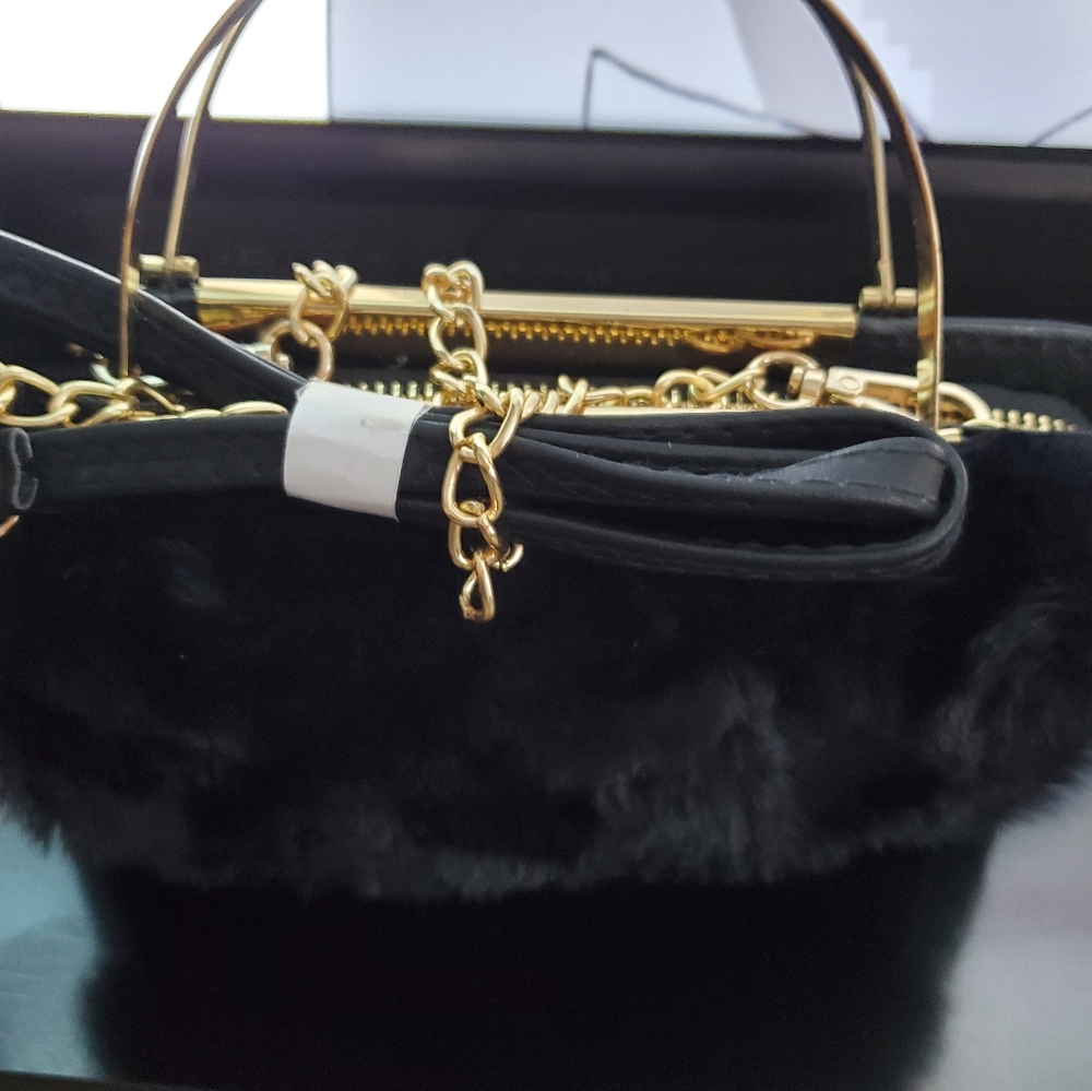 Wristlet wallet